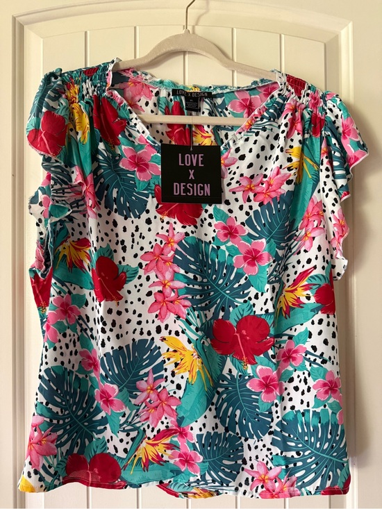 Love By Design Tops - Tropical V Neck Flutter Sleeve Blouse NWT